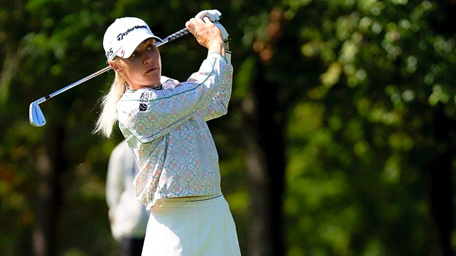 Charley Hull’s 5-under 67 propels her into lead at Kroger Queen City