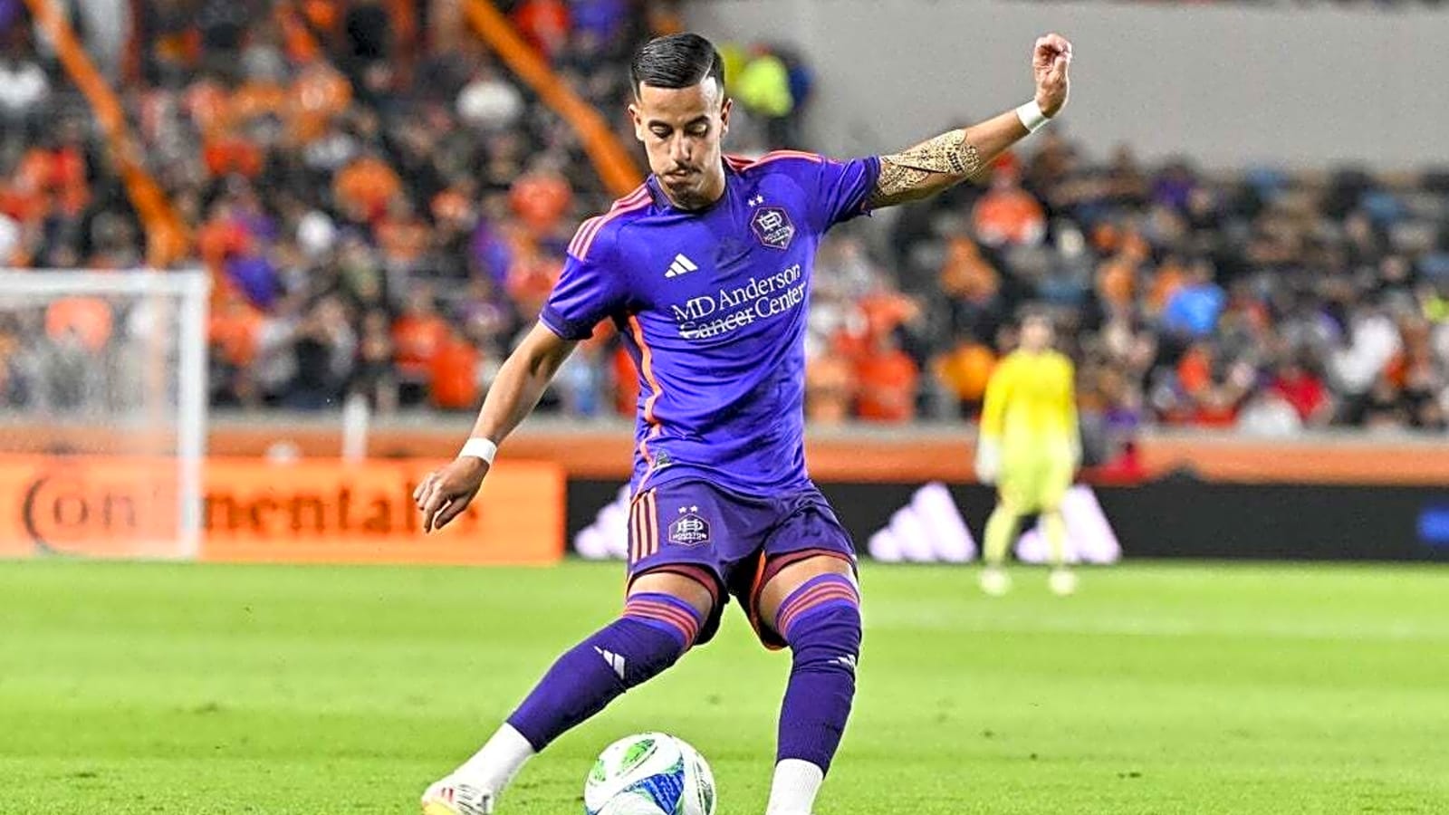 Dynamo re-sign attacker Amine Bassi through 2025
