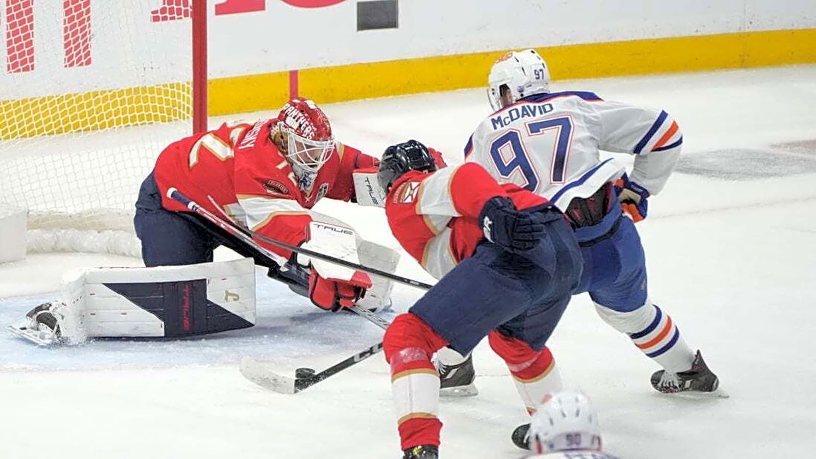 Leon Draisaitl scores in OT as Oilers rally to even finals