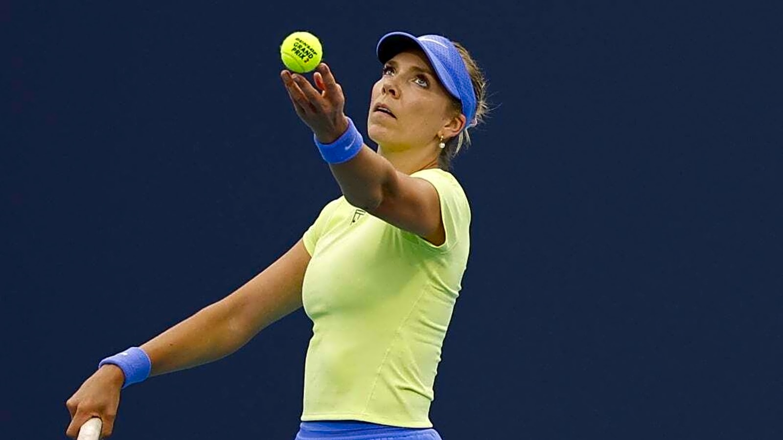 Brit Katie Boulter rallies past Leylah Fernandez in London