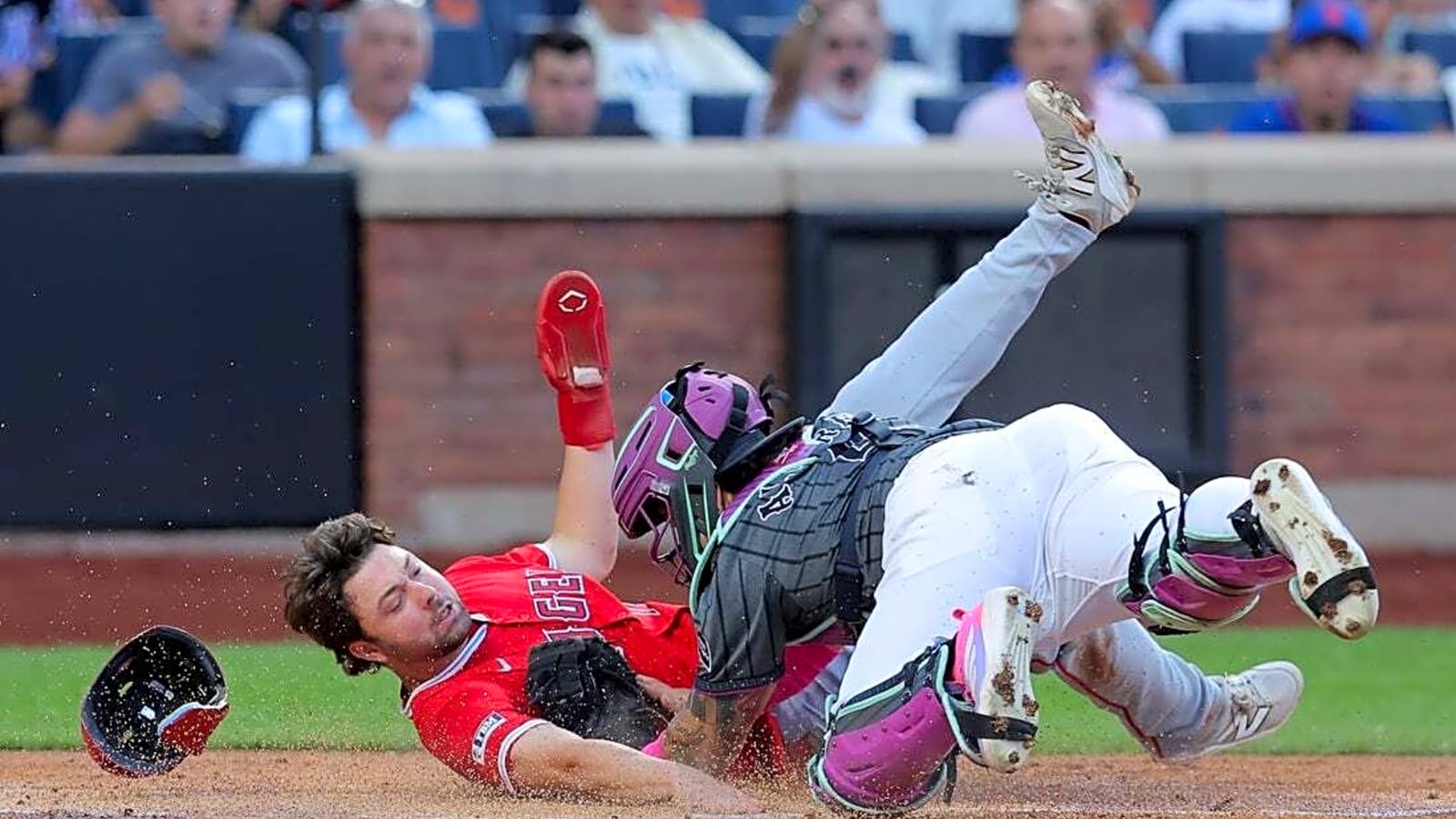 Three-run fifth inning carries Mets to win over Angels