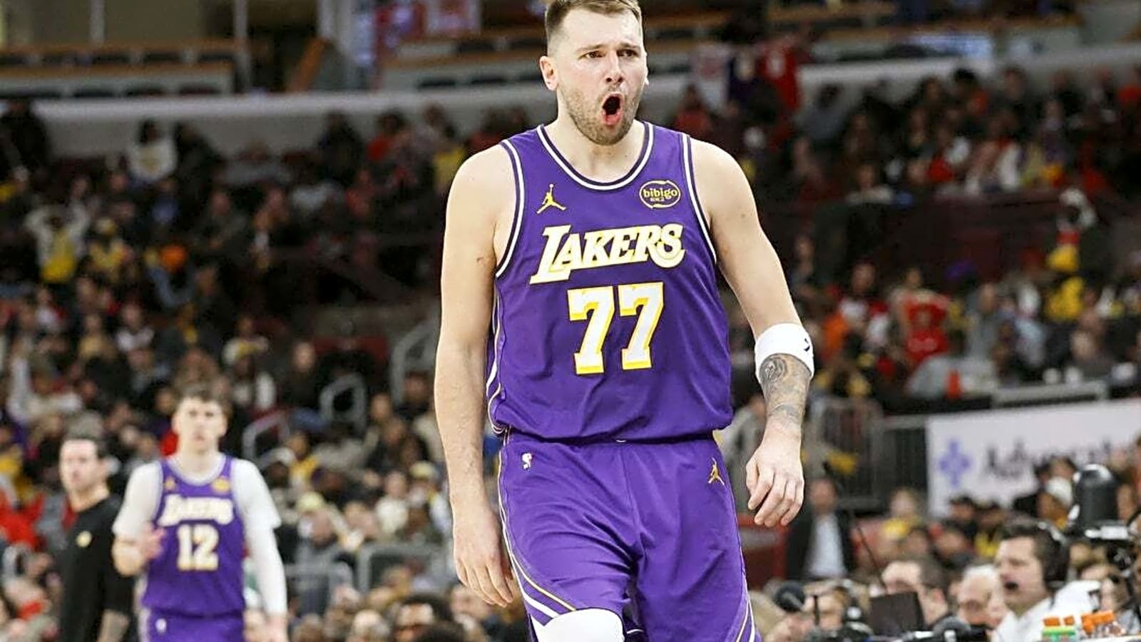 NBA roundup: Luka Doncic, Lakers end Bulls' winning streak