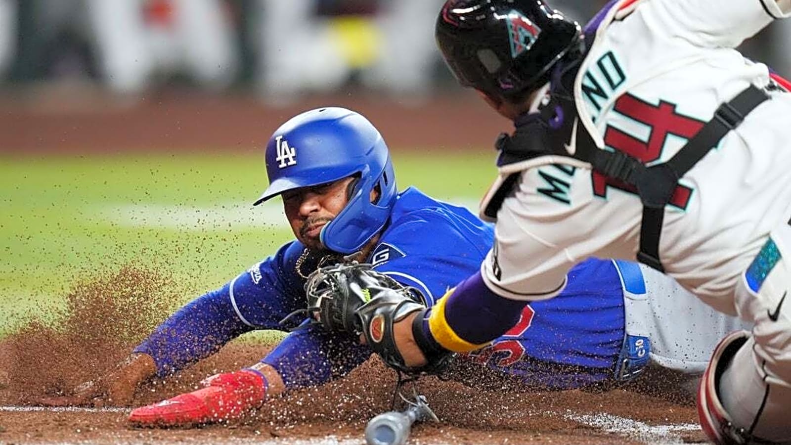 D-backs bash three homers, take opener from Dodgers