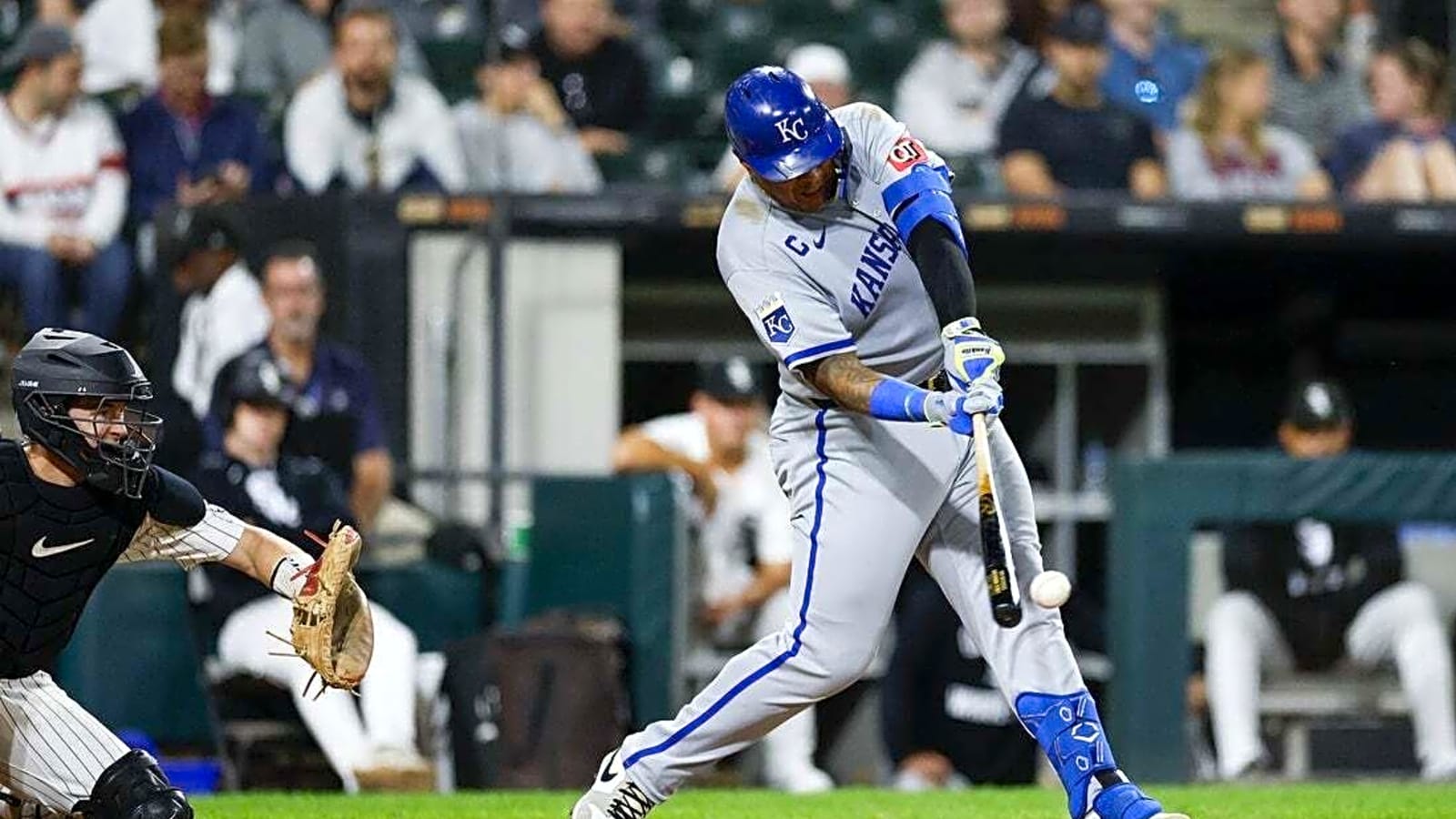 Royals&#39; 8-run fifth flattens White Sox