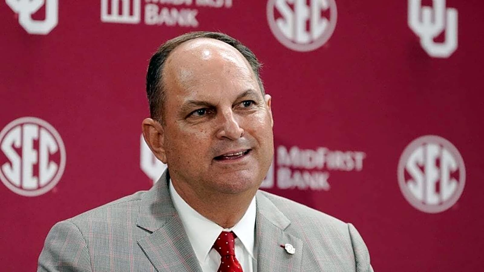 Report: Oklahoma AD Joe Castiglione retiring after 27 years