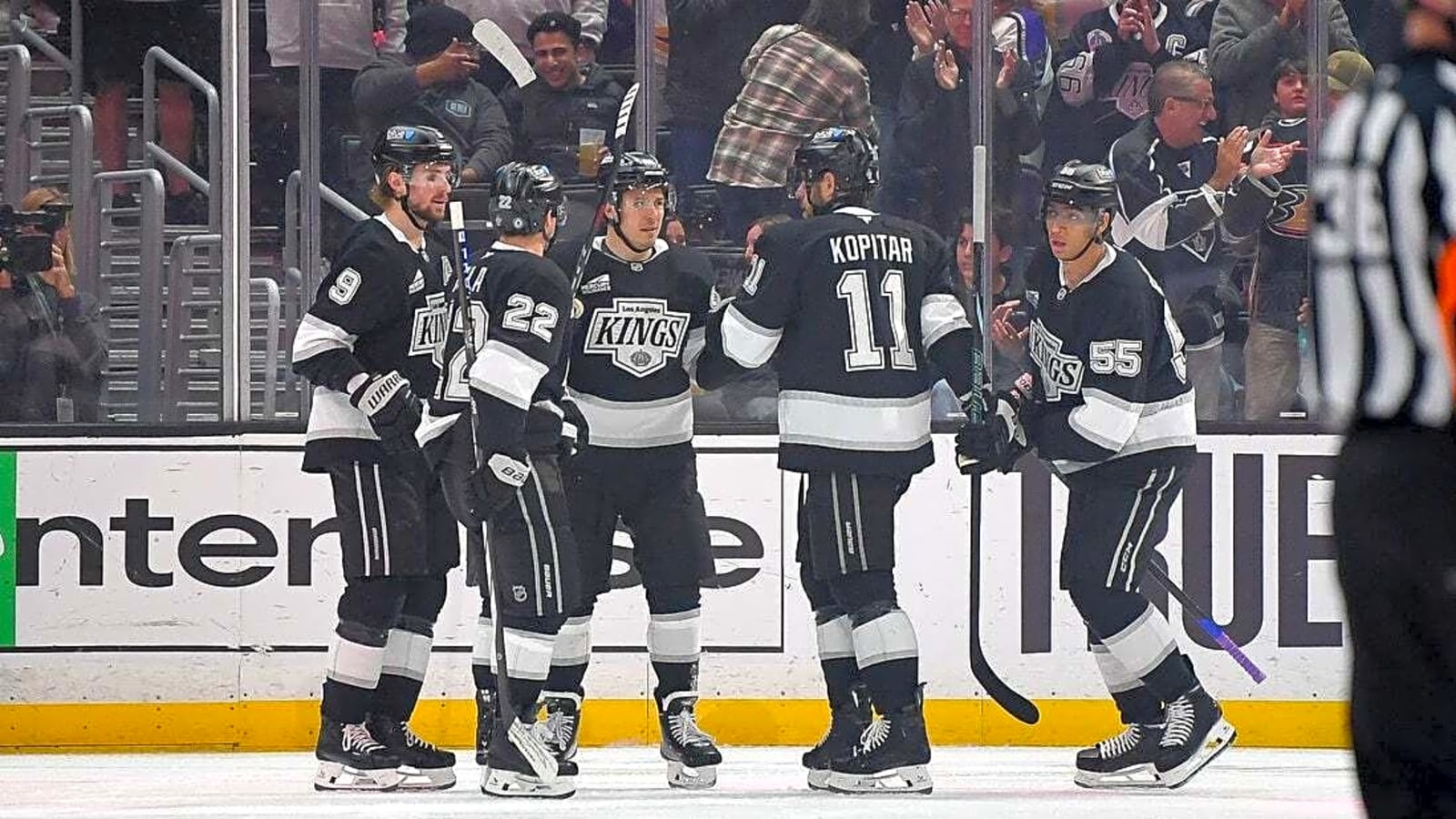 Kings score 3 PP goals, blow past Ducks