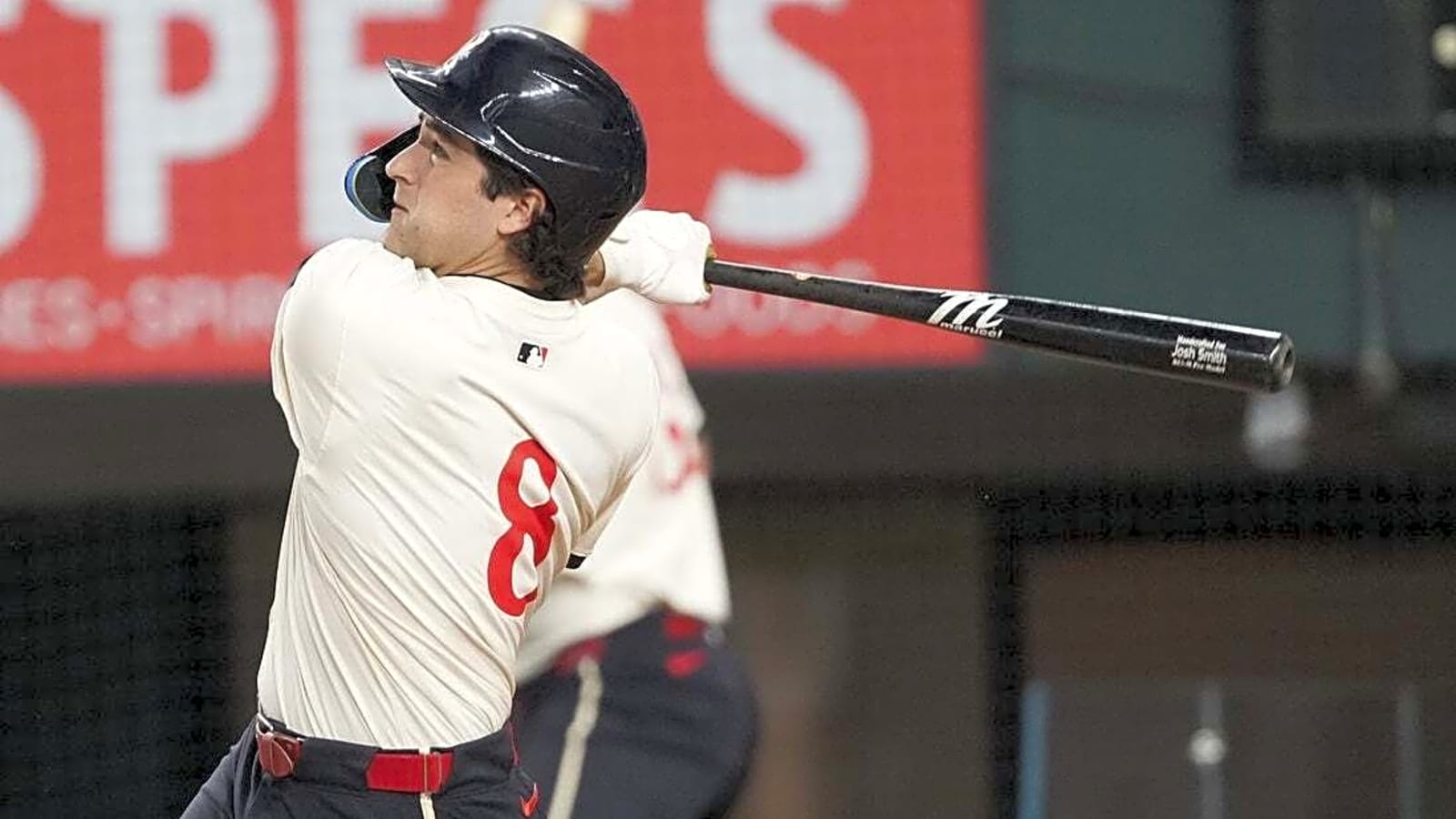 Josh Smith stars as Rangers stay hot, stifle White Sox