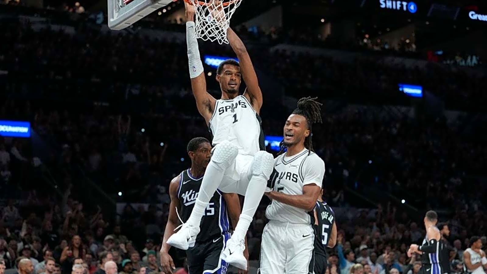 Spurs gaining momentum, ready for Jazz