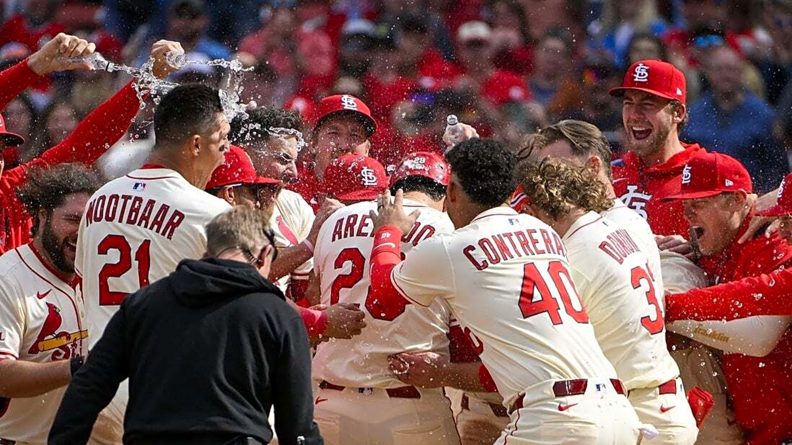 Nolan Arenado's walk-off homer lifts Cardinals over Brewers