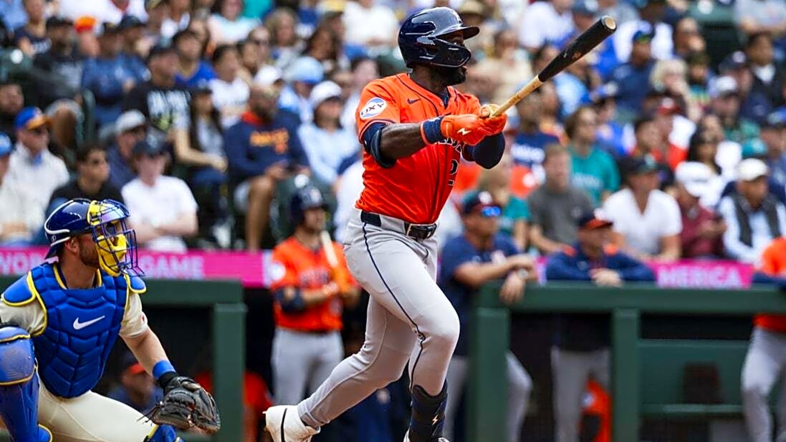 Astros avoid sweep with late 11-run onslaught vs. Mariners