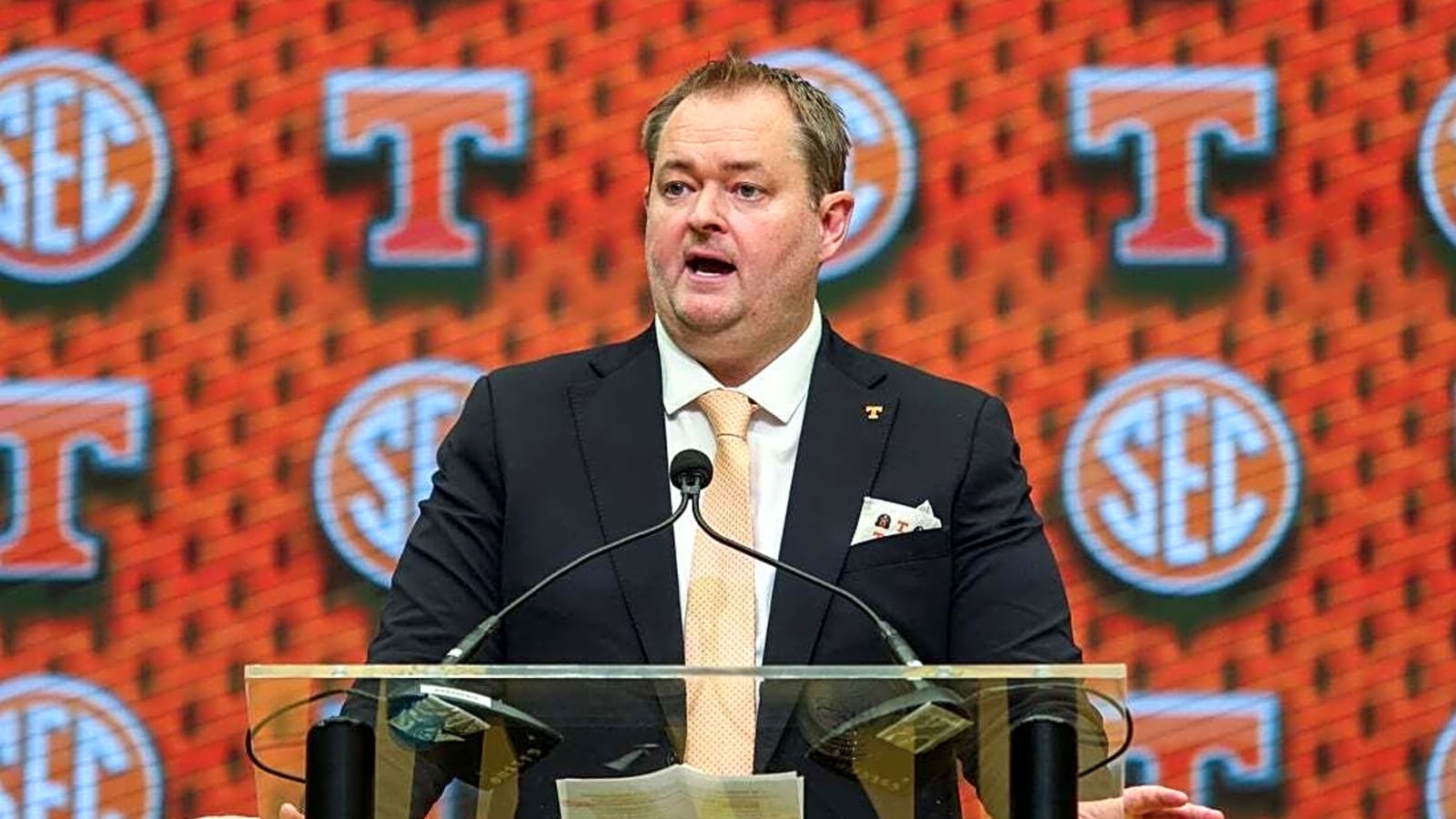 Tennessee looks forward, forgives QB lost to portal