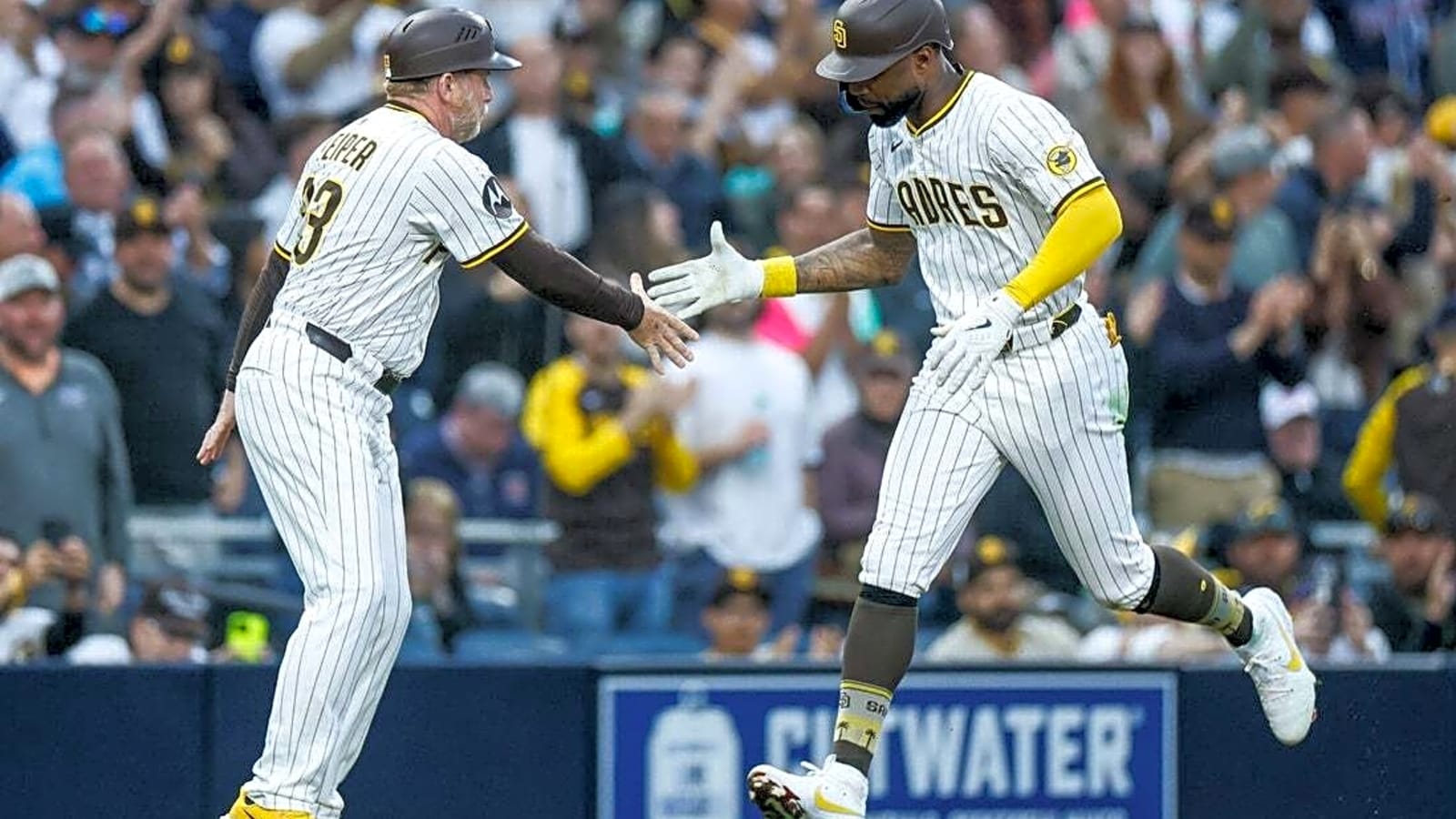 Padres OF Jason Heyward hits IL; rookie Tirso Ornelas promoted