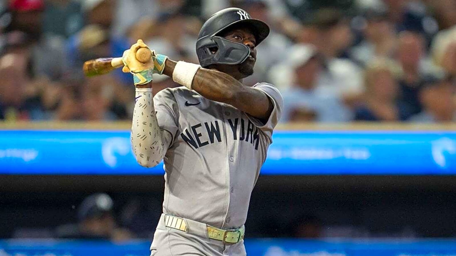 Yankees INF Jazz Chisholm Jr. exits after hit by pitch