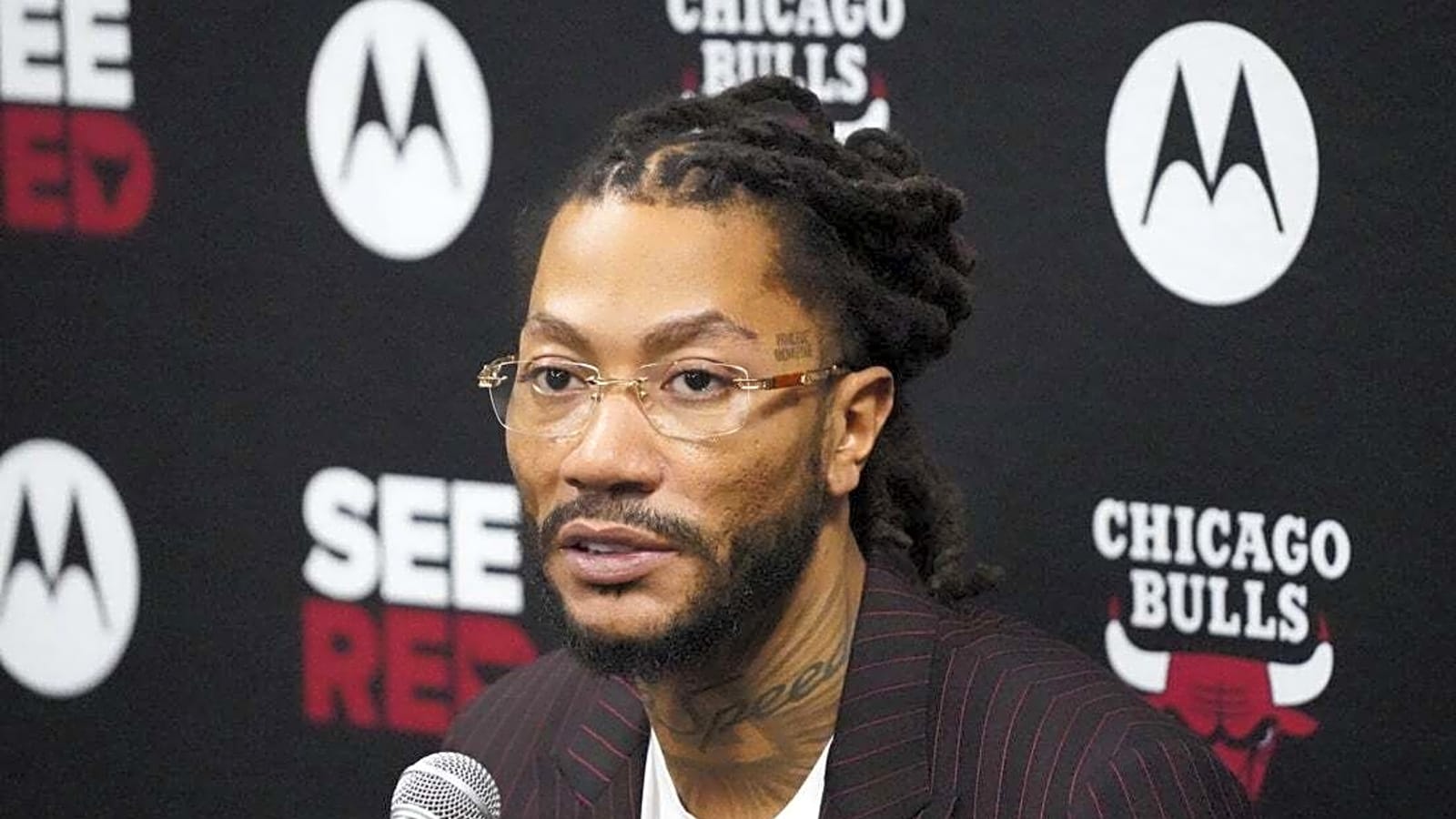 Bulls to retire Derrick Rose&#39;s No. 1 jersey on Jan. 24