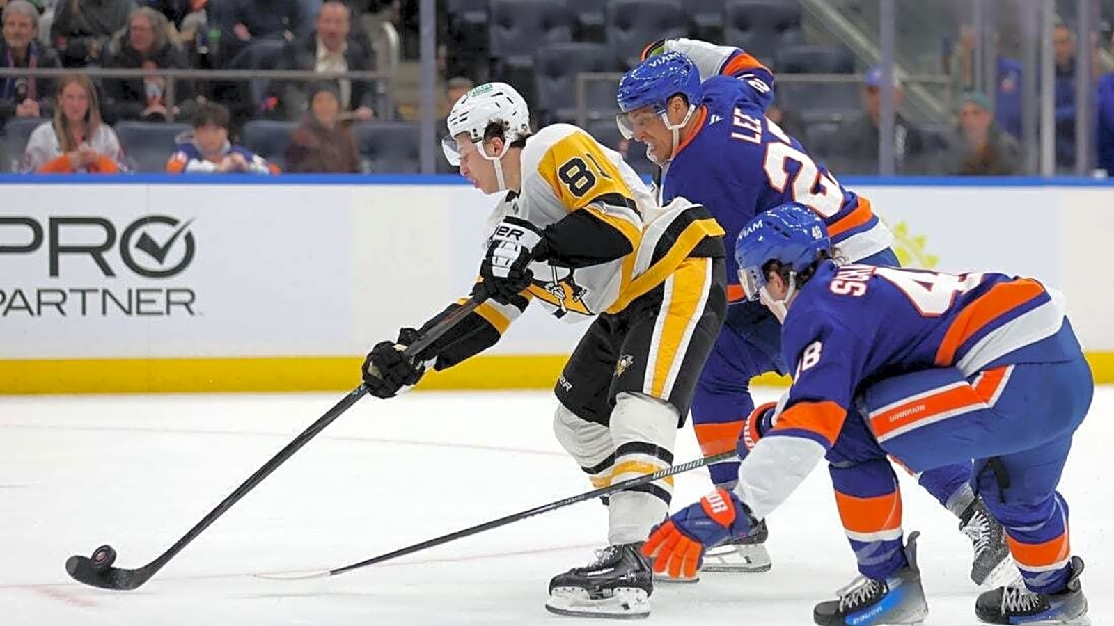 Without Sidney Crosby, Penguins take aim at reeling Devils