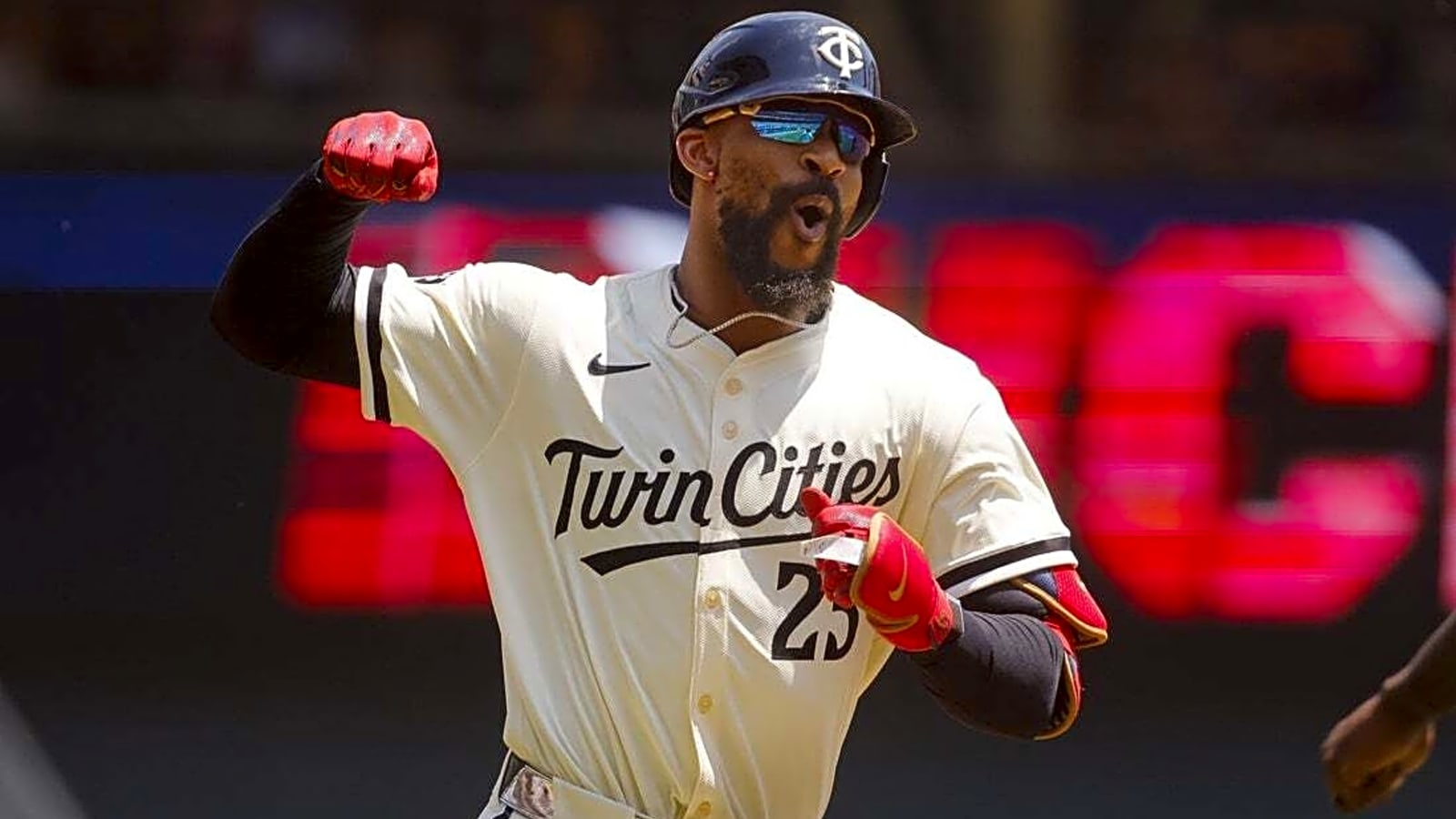 All-Star Byron Buxton guides Twins against high-powered Cubs