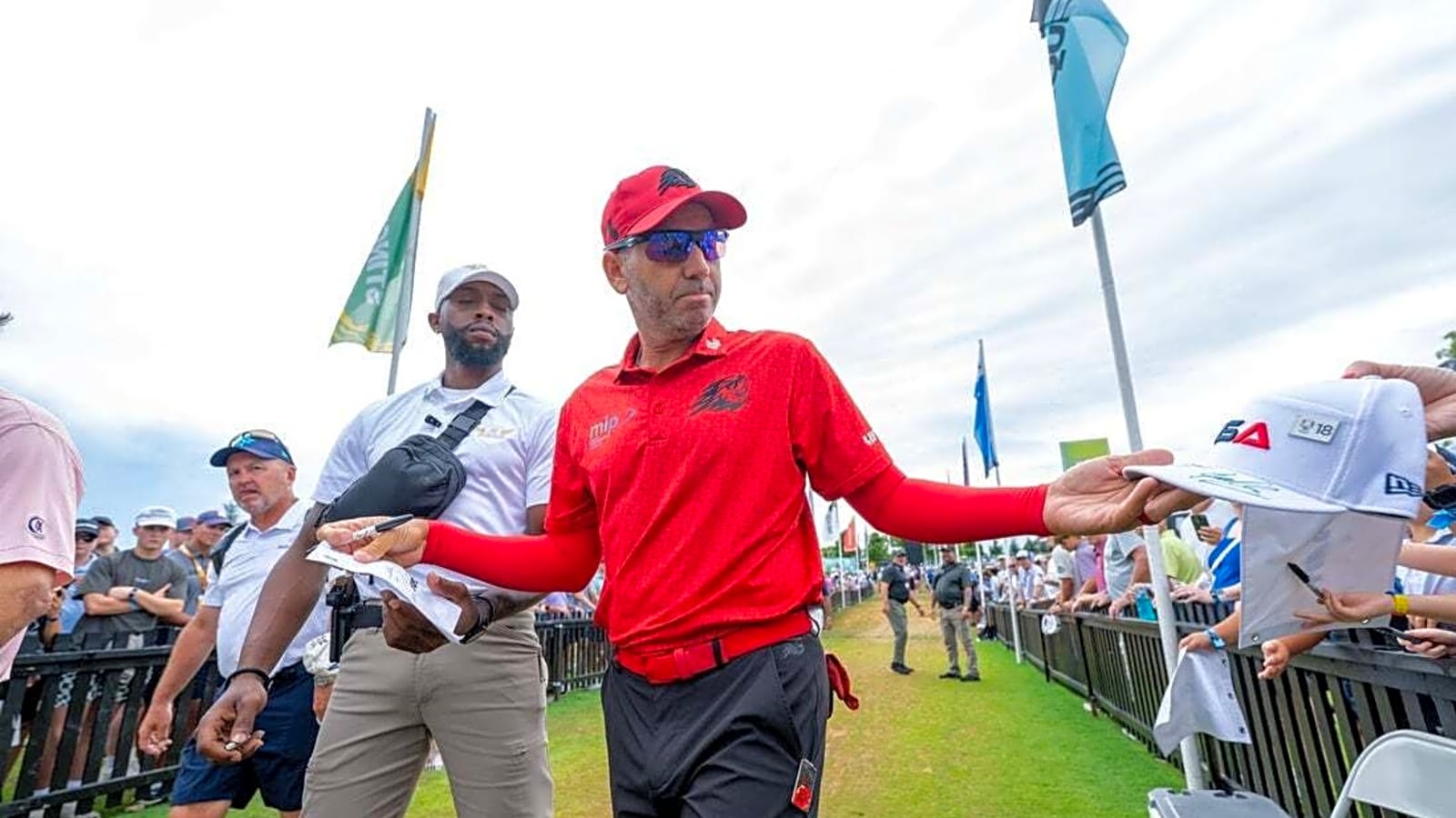 Sergio Garcia signs multi-year extension, fills out all-Spanish team