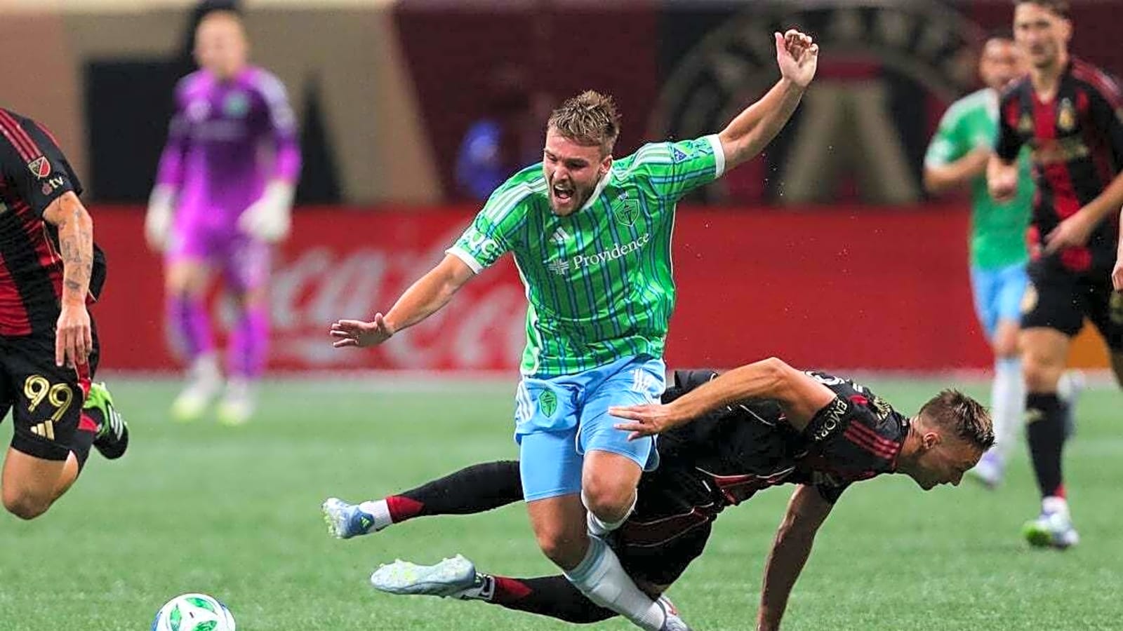Atlanta United score late to earn draw with Seattle Sounders