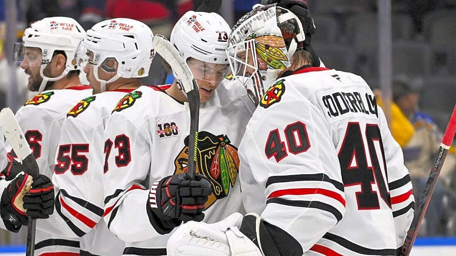 Canucks, Blackhawks coming off impressive road wins