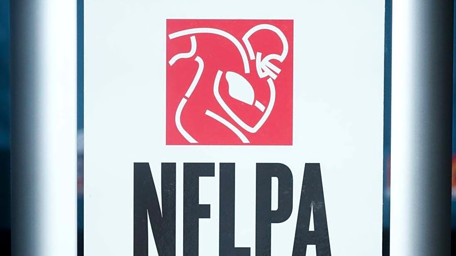 Report: NFLPA places attorney on leave after claims of abuse