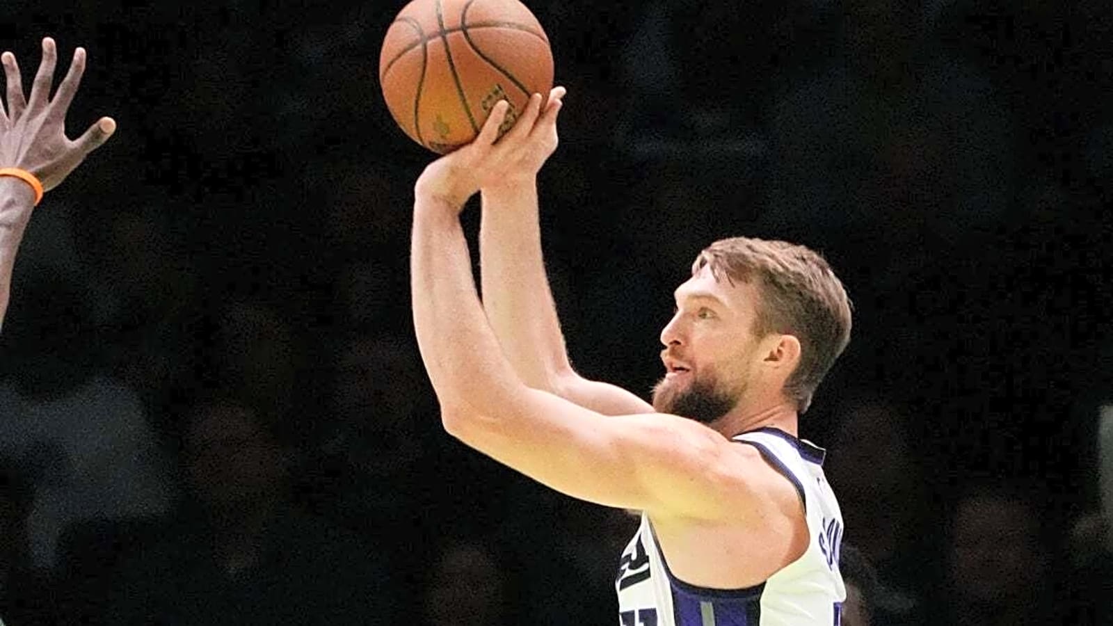 Kings star C Domantas Sabonis has torn meniscus, out at least 3-4 weeks