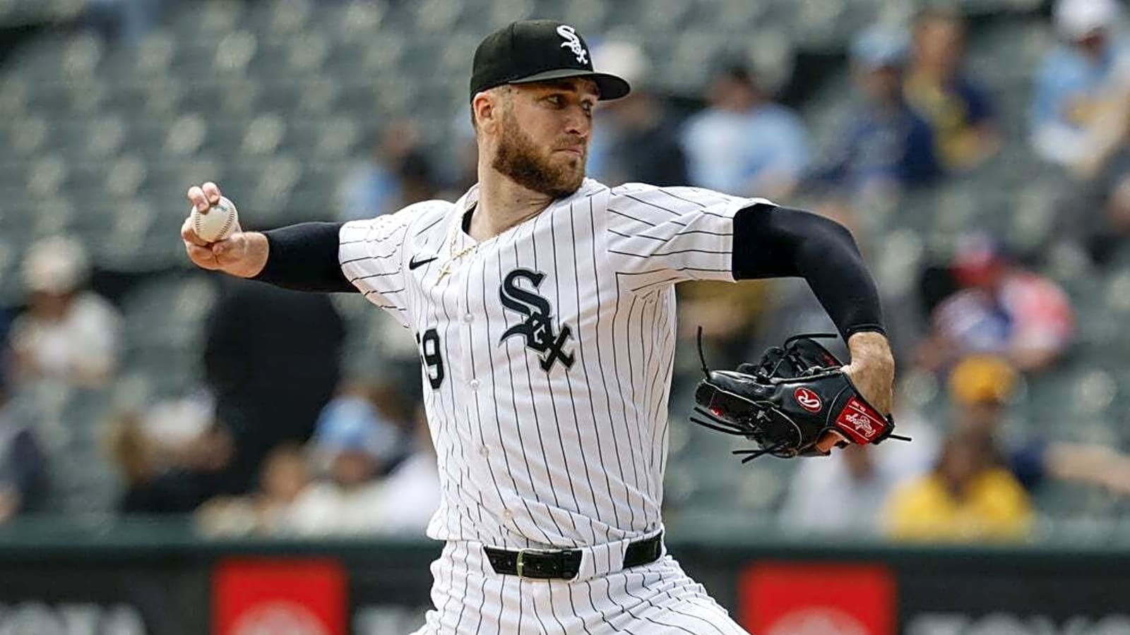 White Sox pitchers overwhelm Brewers