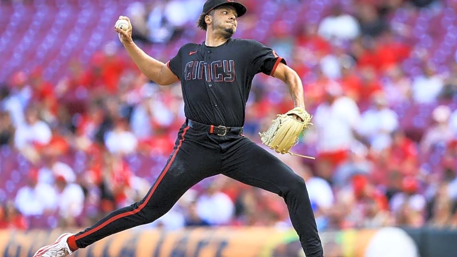 Chase Burns fires 7 shutout innings as Reds edge Marlins