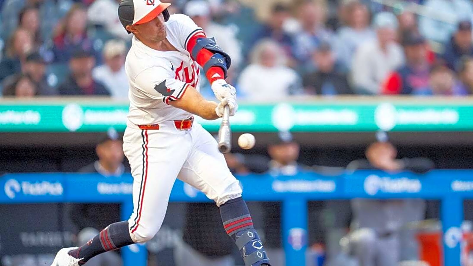 Homers help Twins get past struggling White Sox
