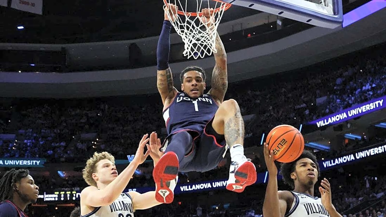 No. 5 UConn second-half spurt overpowers Villanova