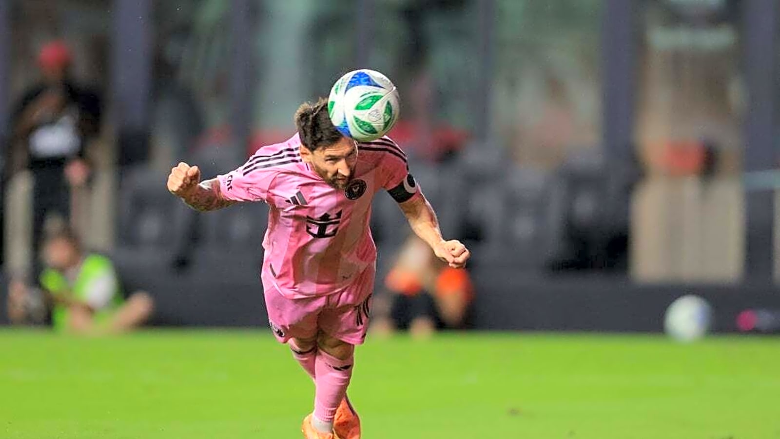 Lionel Messi tallies twice as Inter Miami take opener vs. Nashville