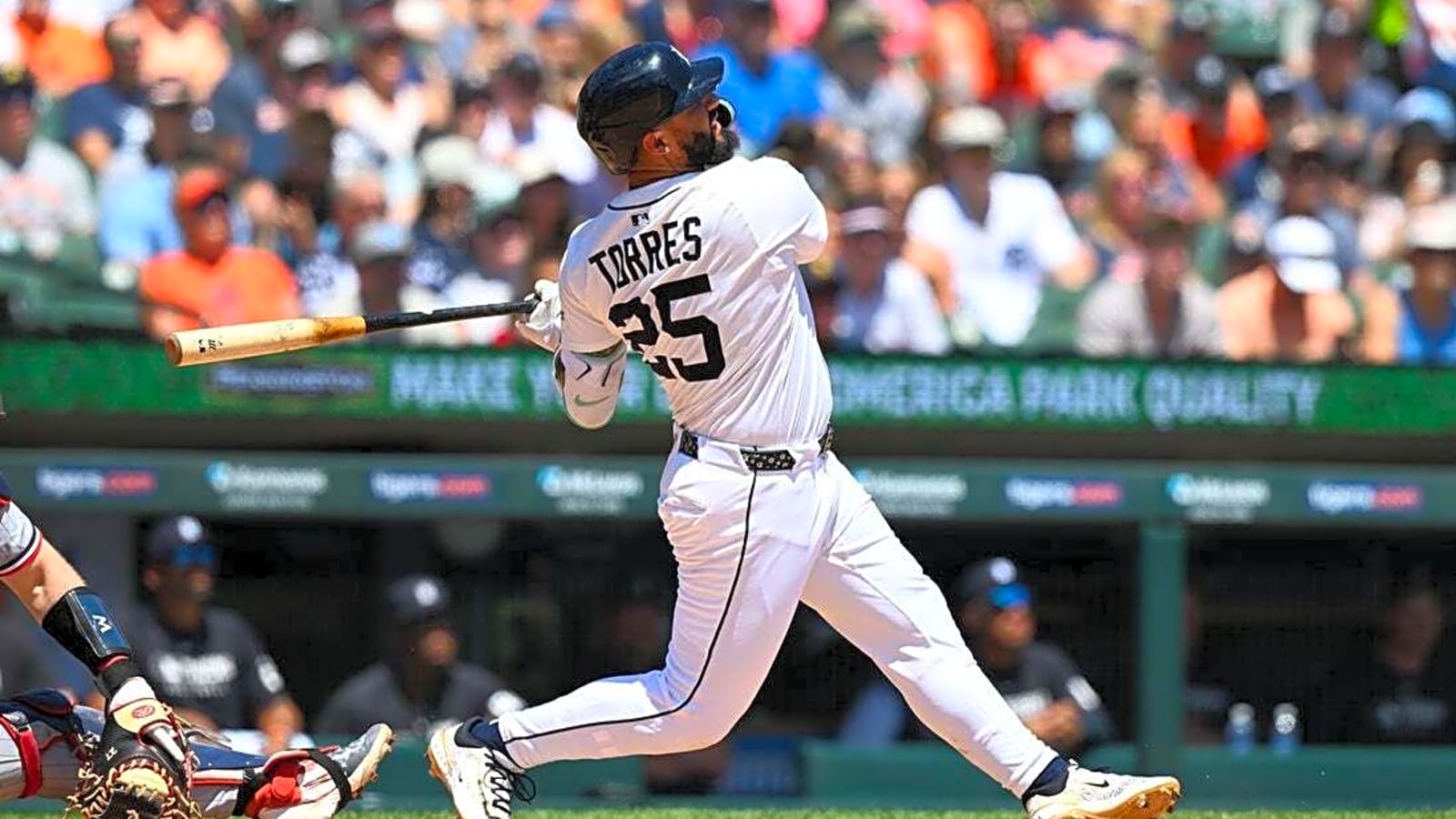Tigers hit four homers, take down Twins