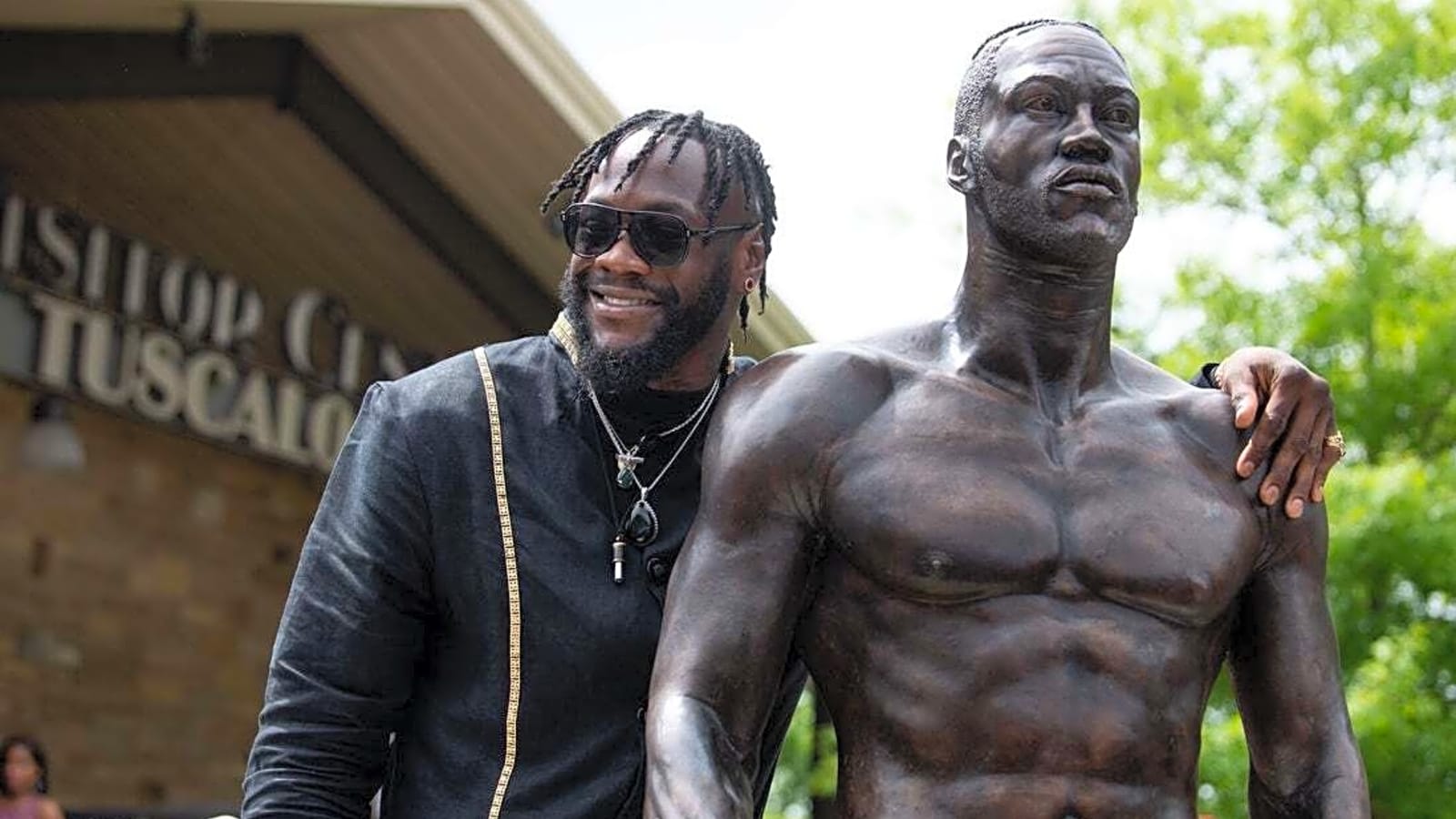 Deontay Wilder beats Tyrrell Herndon with 7th-round TKO
