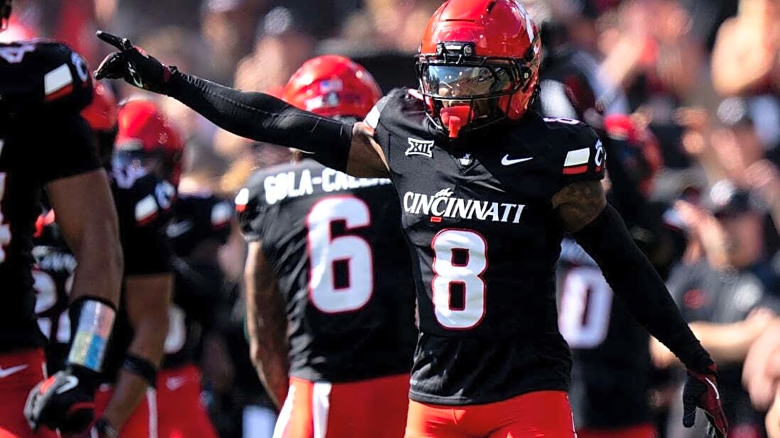 Cincinnati brings dominant offensive line into test vs. UCF