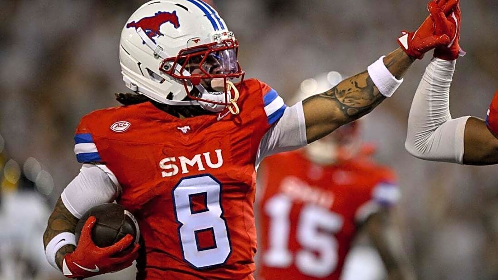 Kevin Jennings tosses 2 TDs in No. 16 SMU&#39;s win over East Texas A&M