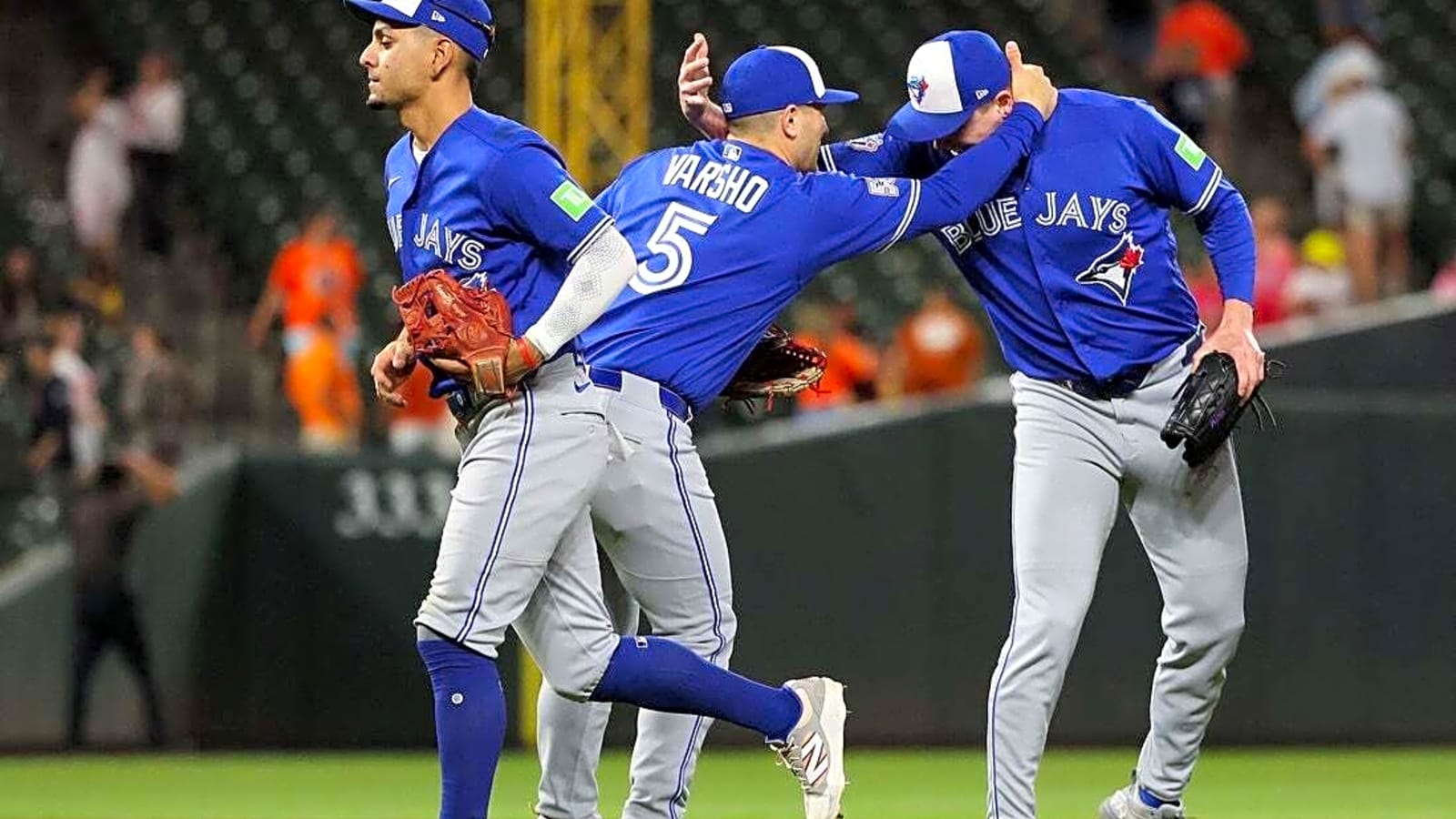 MLB roundup: Bases-loaded walk carries Jays past O's