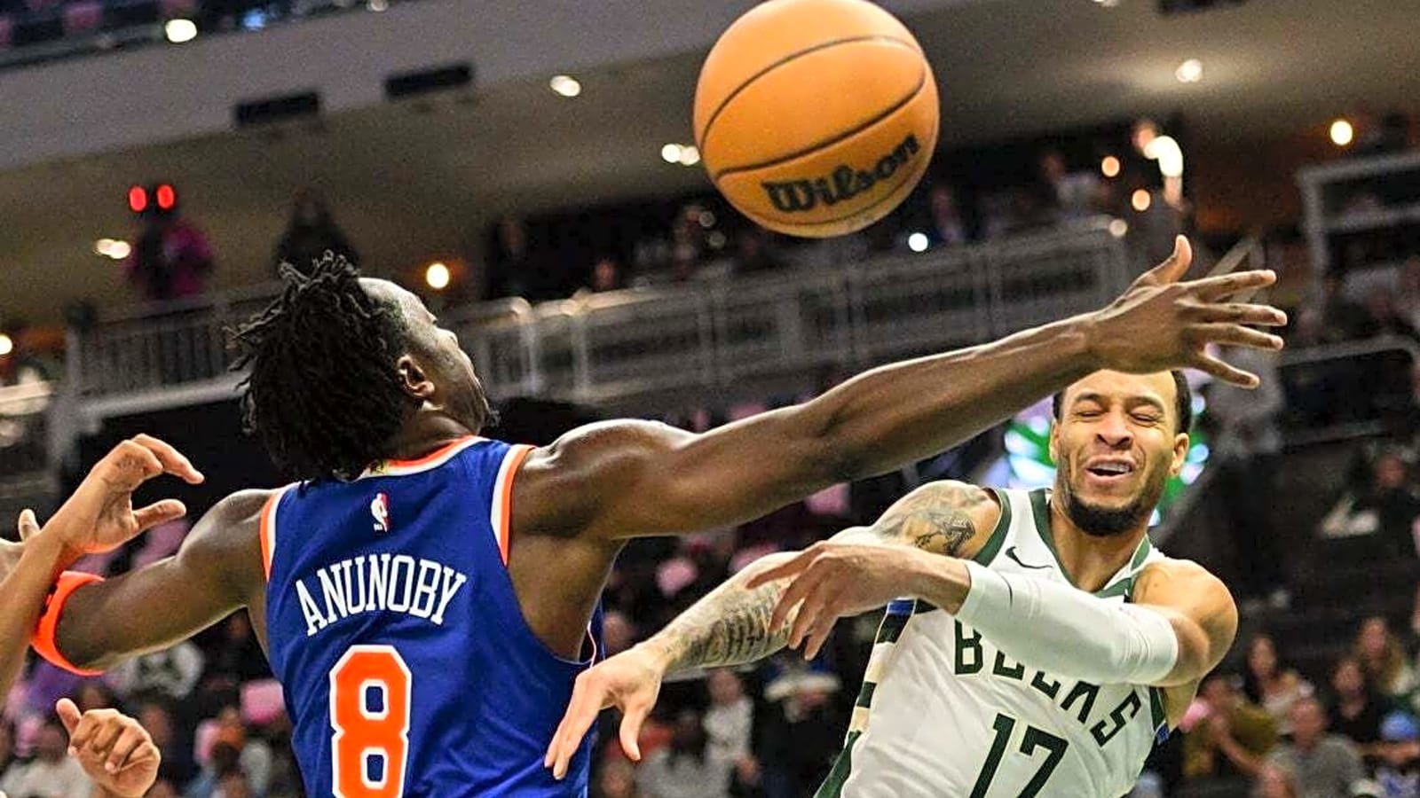 Giannis Antetokounmpo, Bucks overpower Knicks in 2nd half
