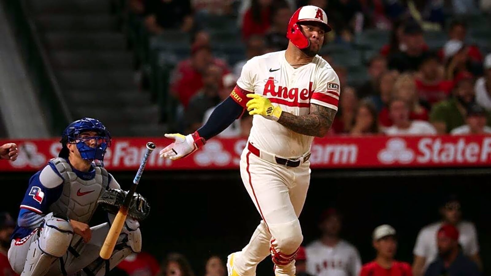 Angels&#39; Yoan Moncada out, taking U.S. citizenship test
