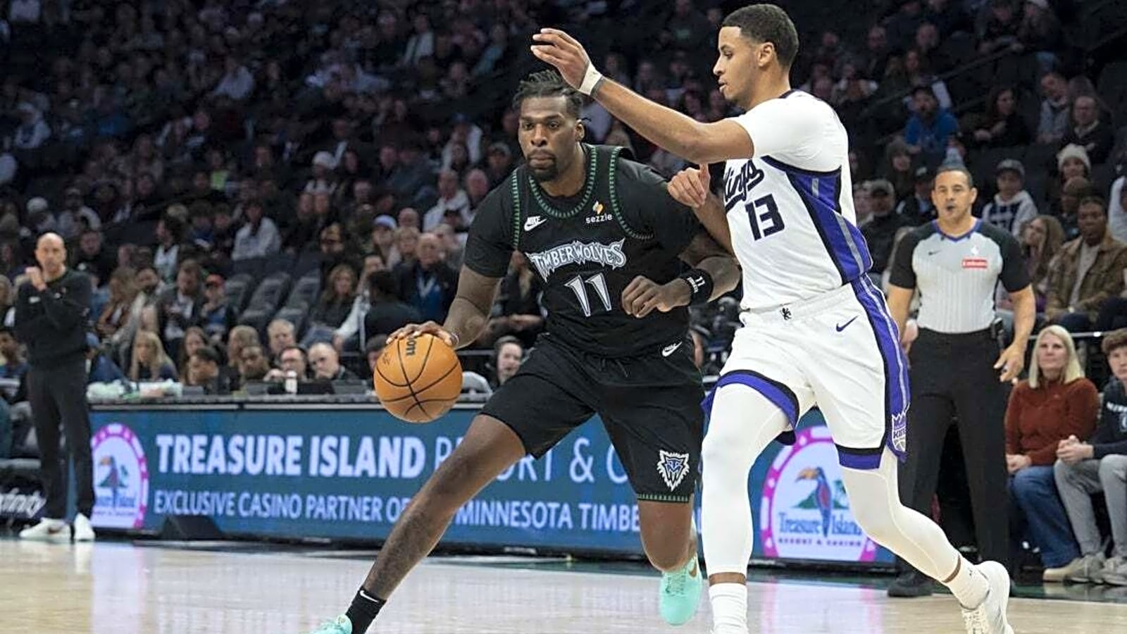 Short-handed Timberwolves stay hot, beat Kings