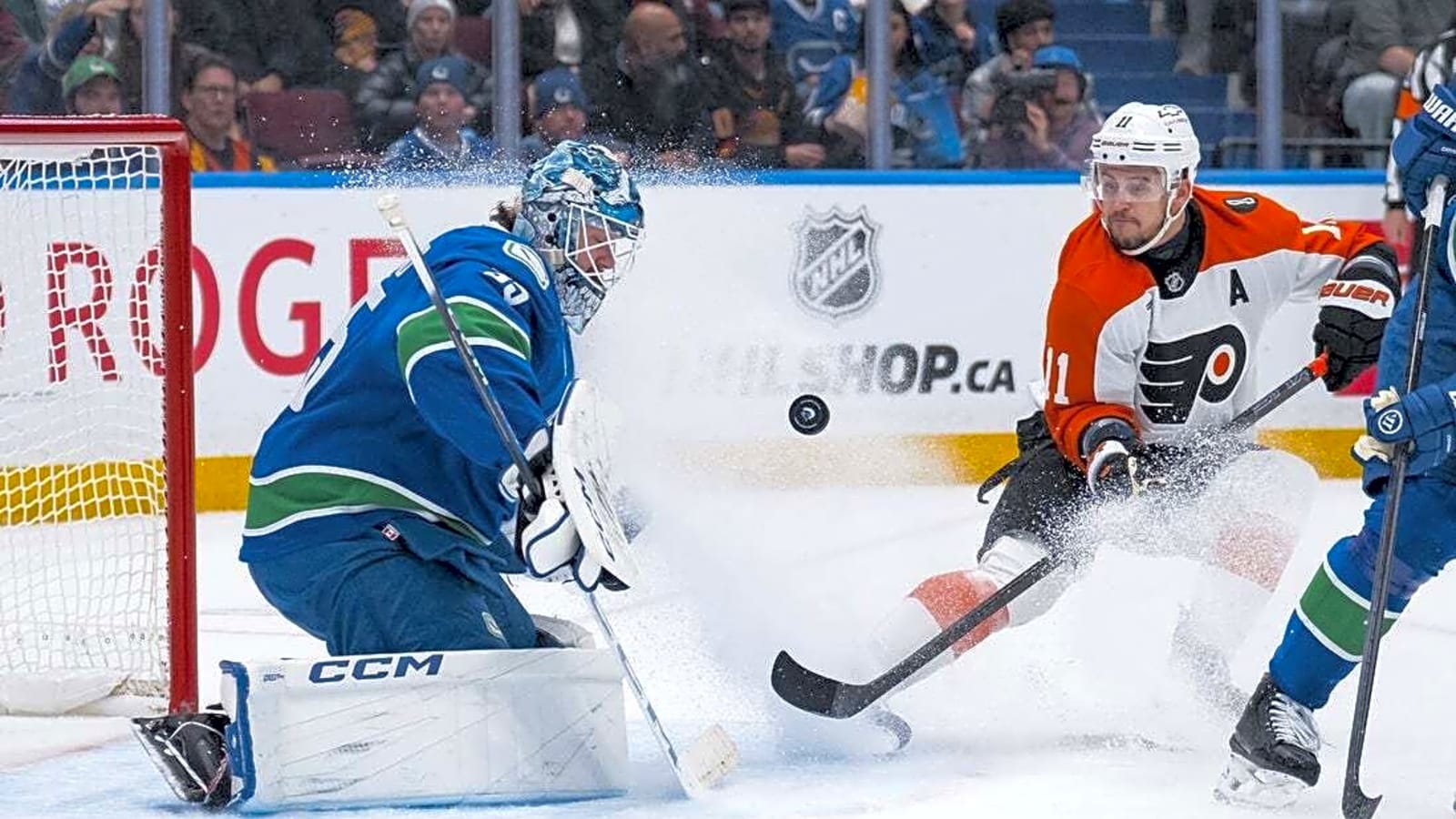 Flyers rally past Canucks for 14th comeback win