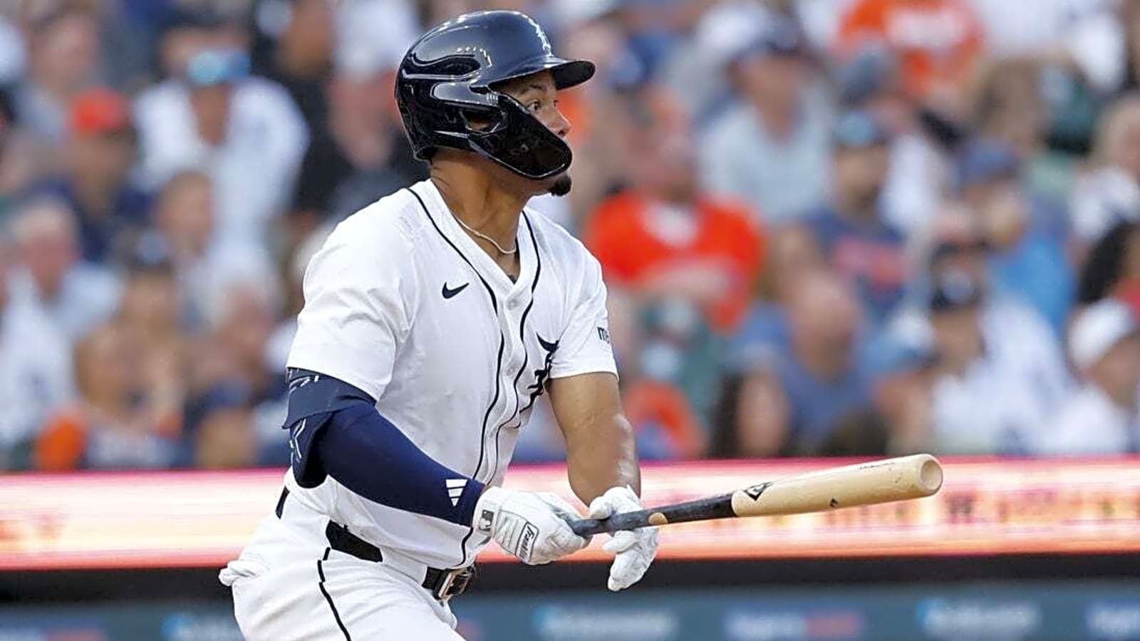 Javier Baez hits two HRs as Tigers knock off Pirates