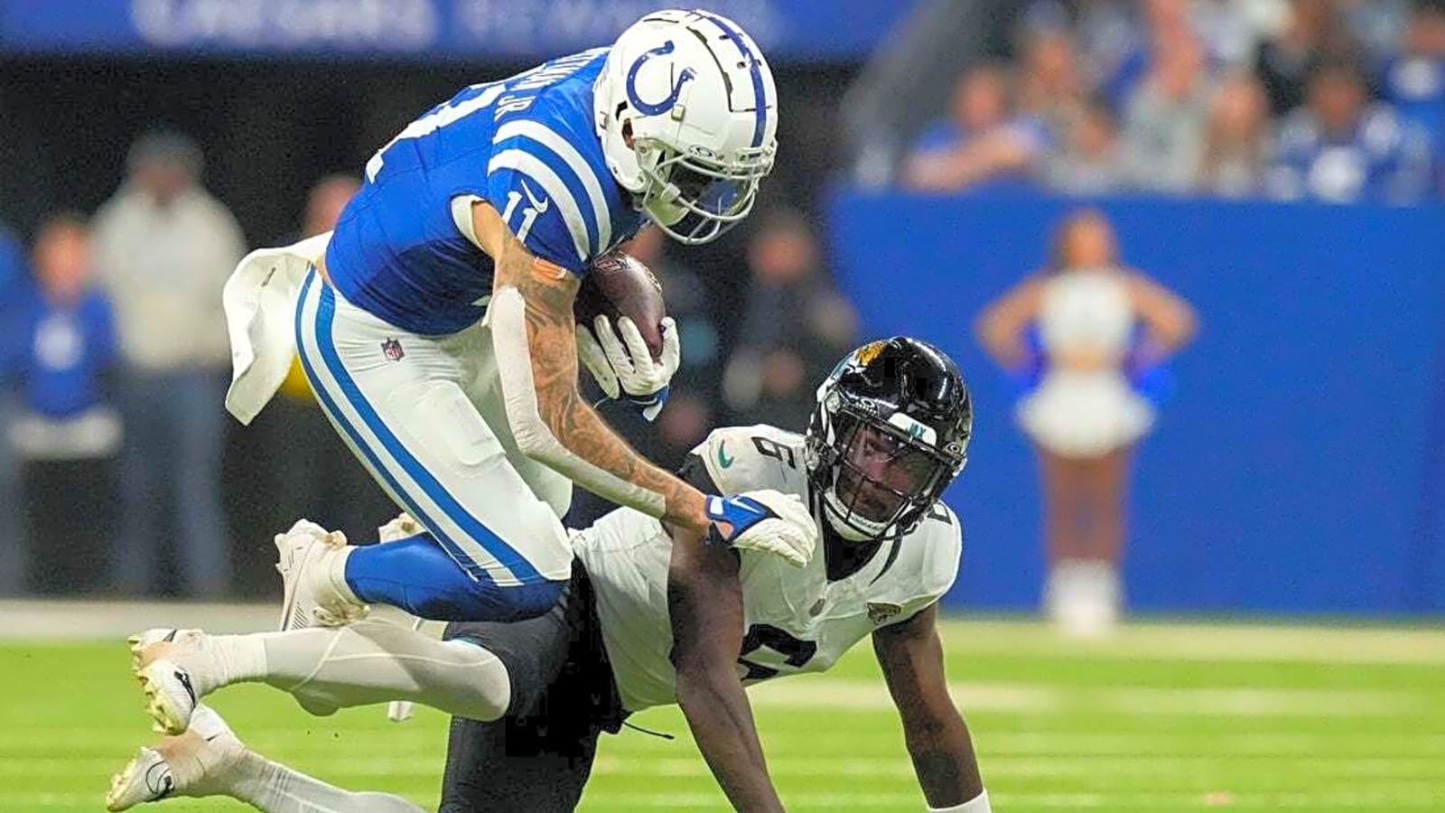 Colts WR Michael Pittman Jr. leaves practice with apparent injury Colts WR Michael Pittman Jr. leaves practice with apparent injury