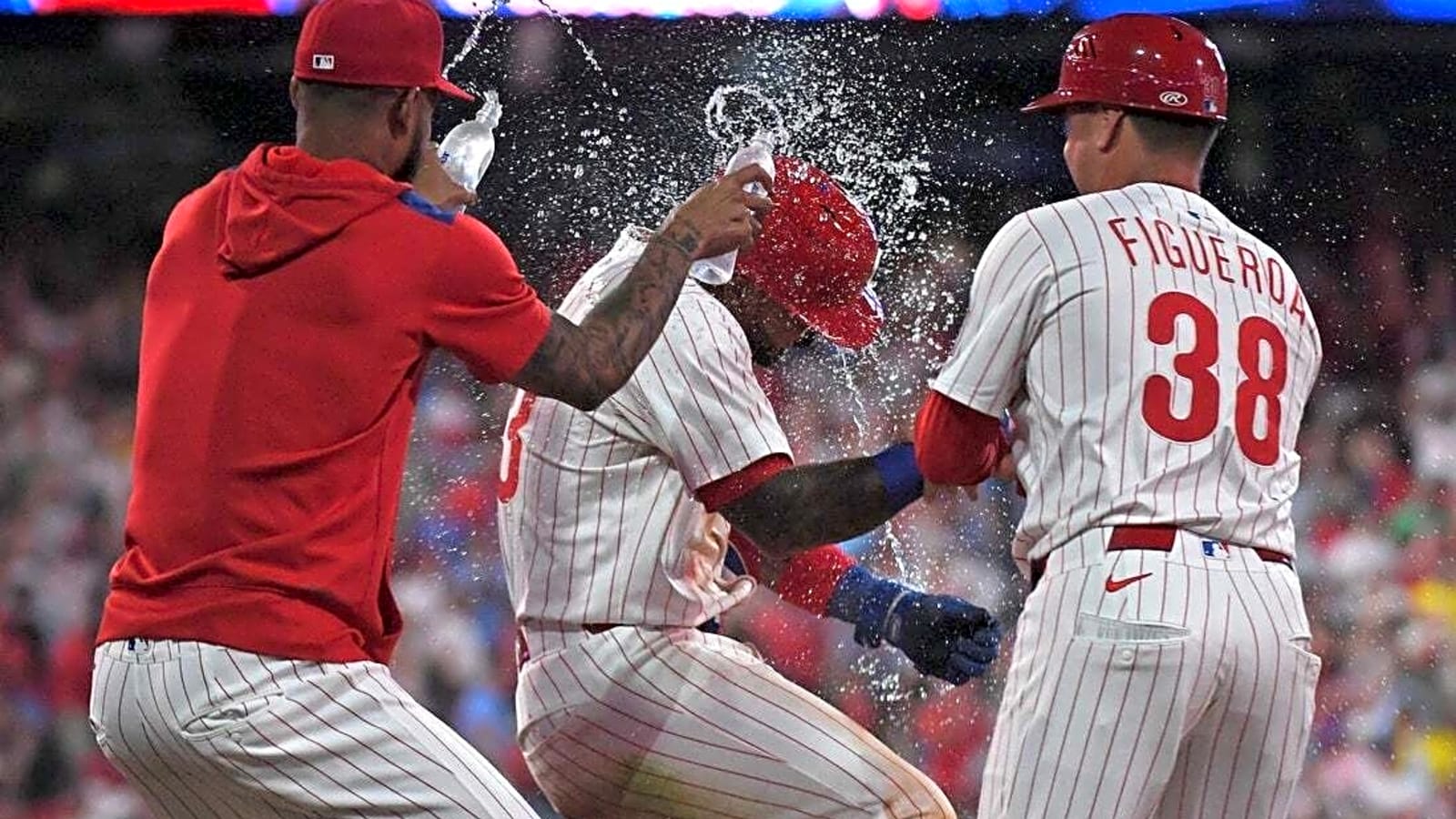 MLB roundup: Phillies top Red Sox with walk-off catcher&#39;s interference