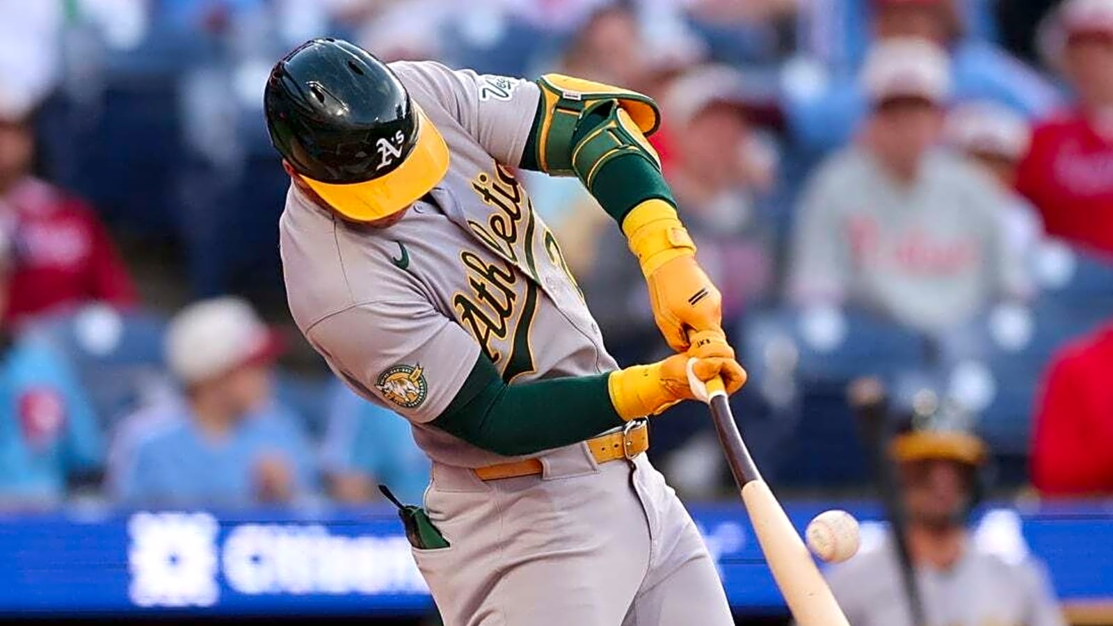 Athletics sock 4 homers, capture series finale vs. Phillies