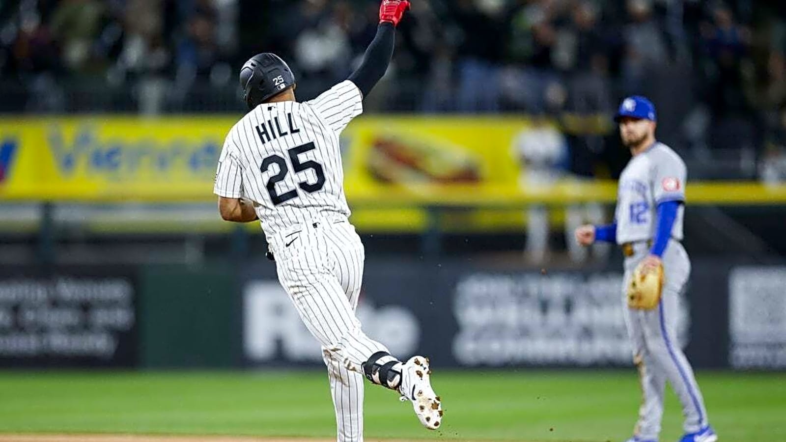 Baseball 'fun' again in Chicago as White Sox host Royals