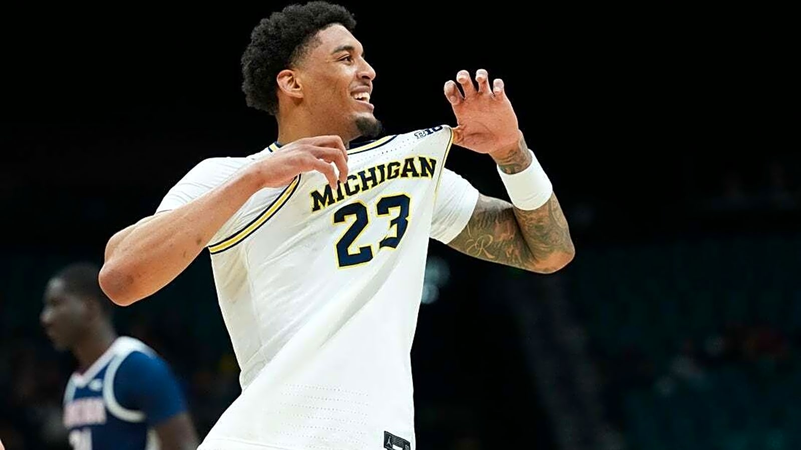 No. 3 Michigan, No. 7 Michigan State make jumps in Top 25