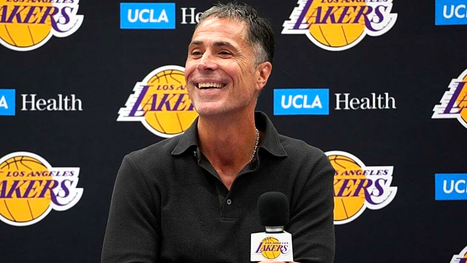 Lakers extend GM Rob Pelinka, add president to title