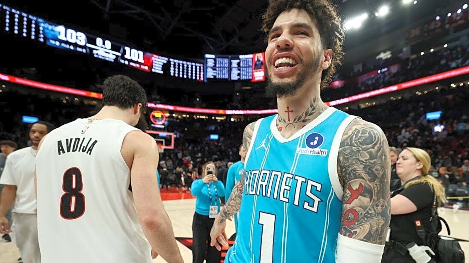 Hornets visit Kings, continue playoff push