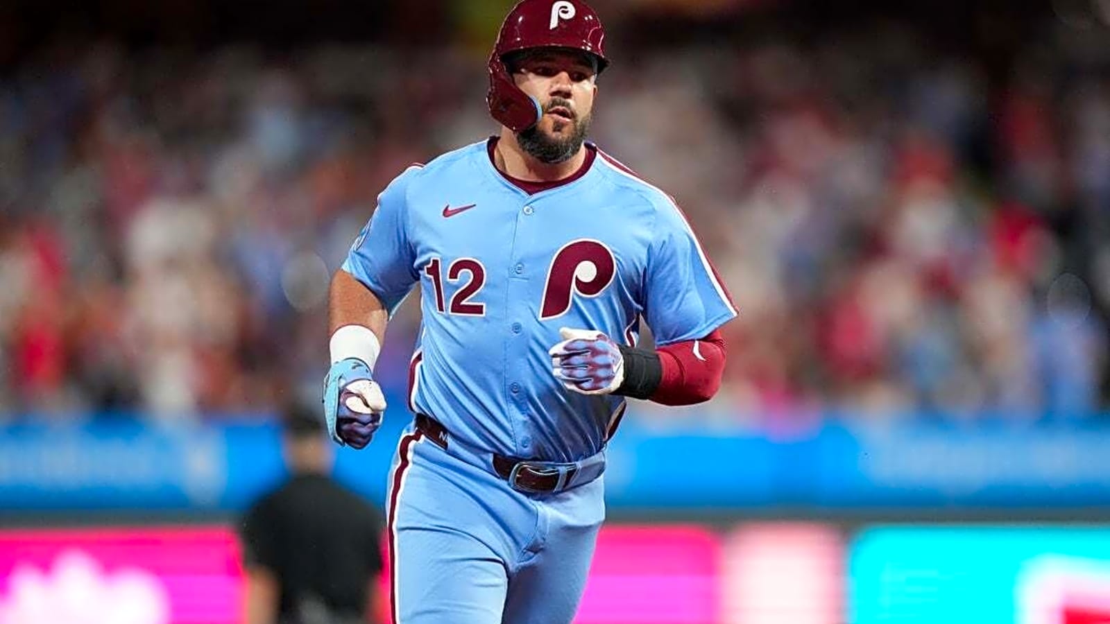 Phillies slugger Kyle Schwarber hits 4 HRs vs. Braves