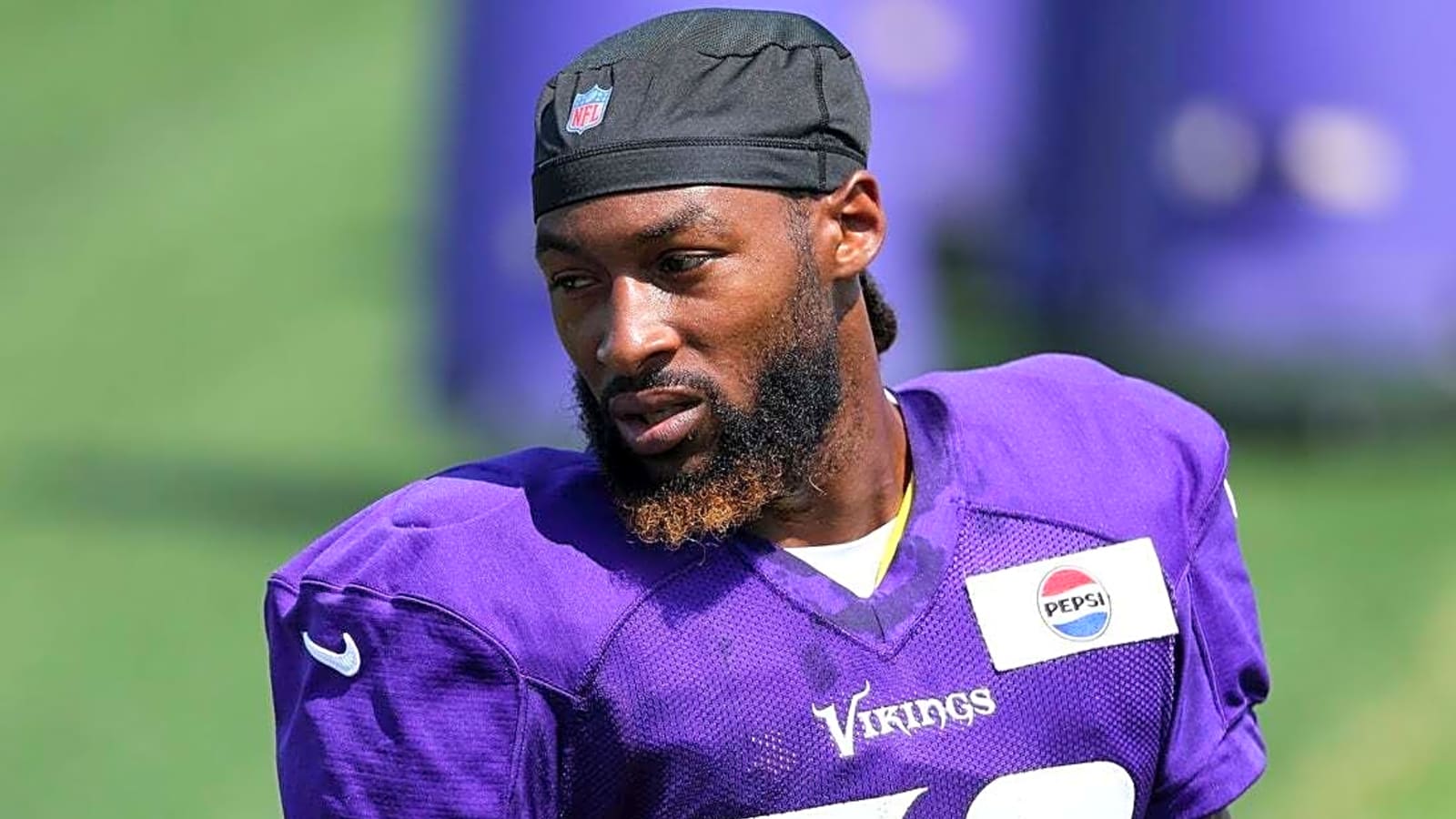 Reports: Vikings placing RB Aaron Jones (hamstring) on IR, signing Cam Akers