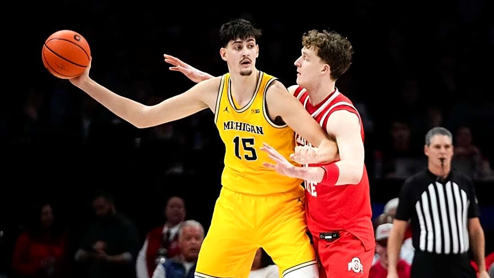 Aday Mara's career day sparks No. 2 Michigan past Ohio State